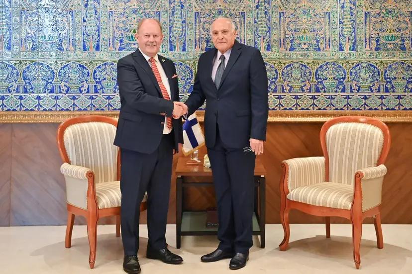 السيد عطاف يسقبل سفير جمهورية فنلندا