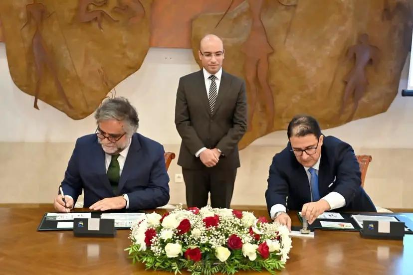 السيد شايب يشرف على مراسم تدشين الإصدار الطوابعي المشترك الجزائري-البرتغالي بمناسبة الذكرى الخمسين لإعادة بعث العلاقات الدبلوماسية بين البلدين